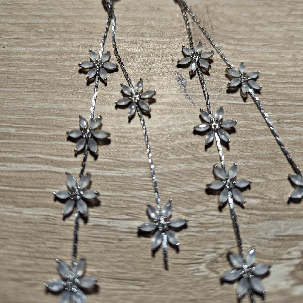 Sakura Earrings - Picture 2 of 3